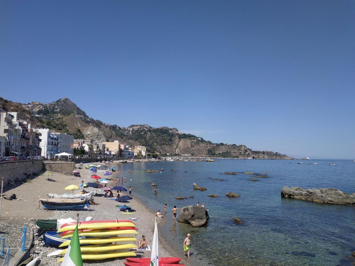 Suite Sul Mare Giardini Naxos Exteriér fotografie